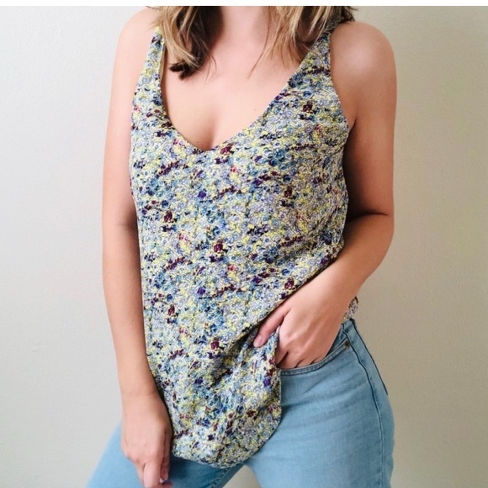 CABI 275 scatter print woman yellow lightweight classic career summer tank top L